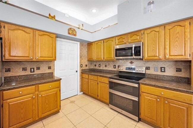 Building Photo - 1516 E Lake Woodlands Pkwy