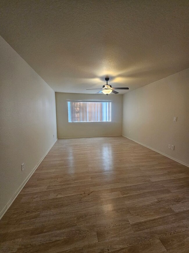 Building Photo - 12th St Omid