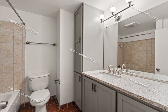 Building Photo - Beautiful 3-Bedroom, 2-Bath Home in Multno...