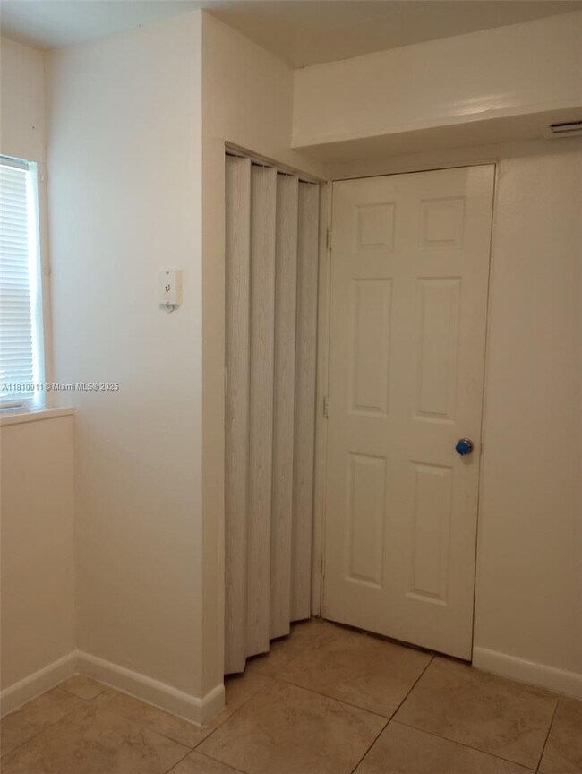 Building Photo - 5845 Blueberry Ct
