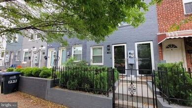 Building Photo - 1219 16th St NE