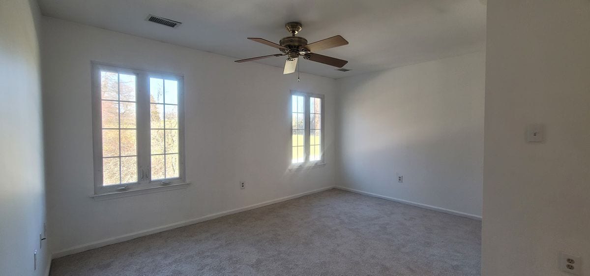 Building Photo - 10 Woodfield Dr