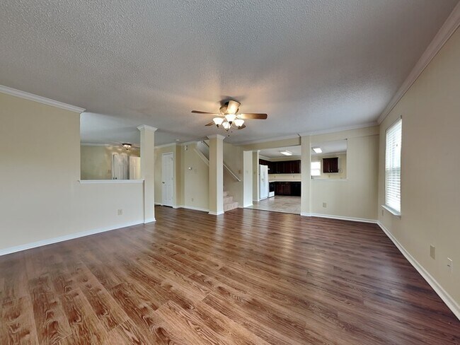 Building Photo - 3 bed 2.5 bath in Fishers!