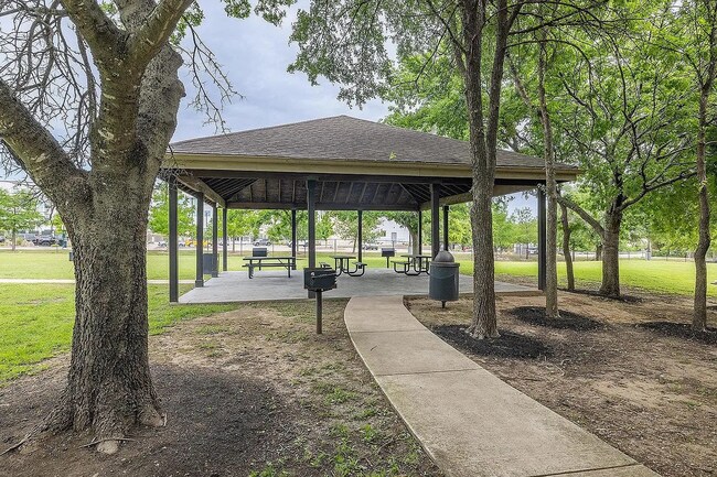 Building Photo - 1967 Mexia Dr