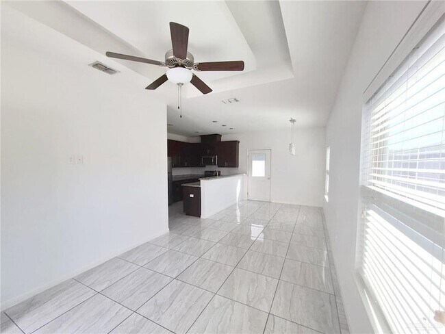 Building Photo - 1713 W Garrison Dr