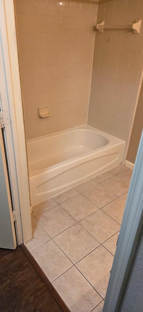 Building Photo - 11702 Heritage Estates Ave