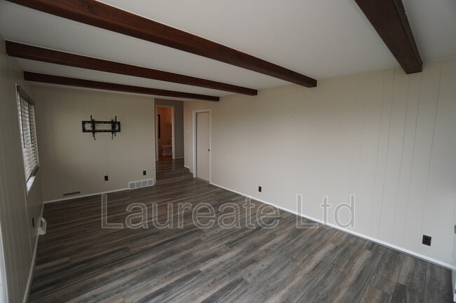 Building Photo - 6759 W Portland Ave