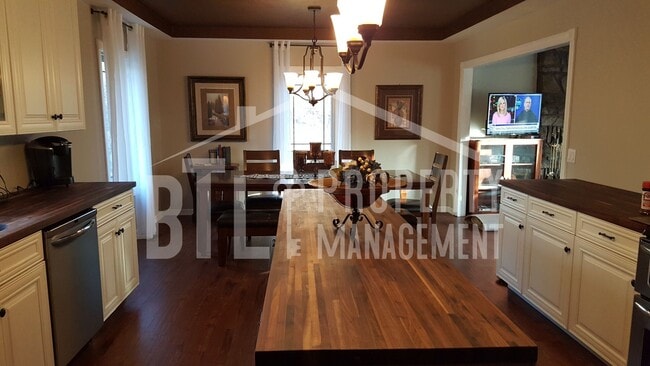 Building Photo - Furnished Kimberling City Duplex! ALL UTIL...