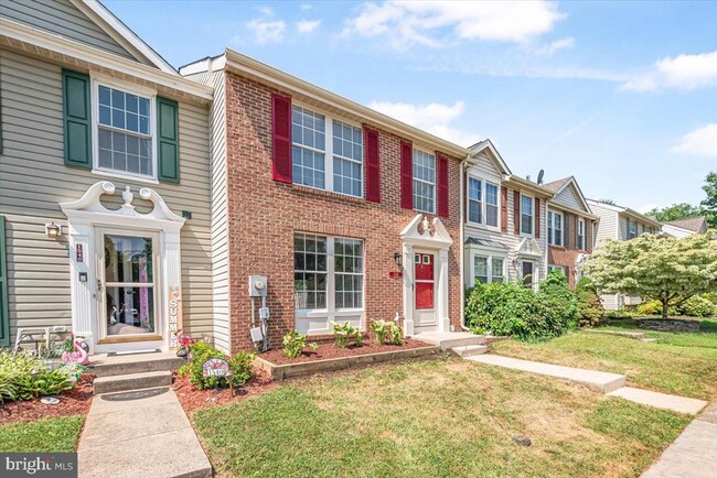 Building Photo - 1542 St Lawrence Ct