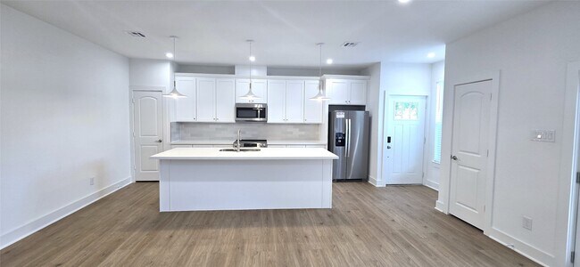 Building Photo - 1475 Ferguson Way