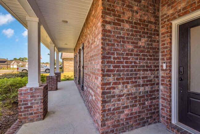 Building Photo - 9512 Mallette Dr