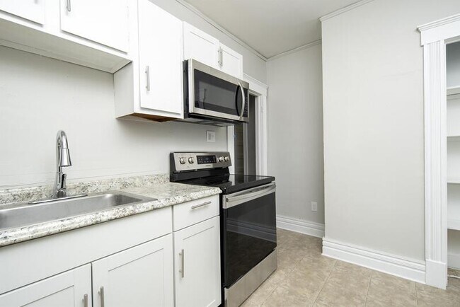 Building Photo - 115 N Allen St