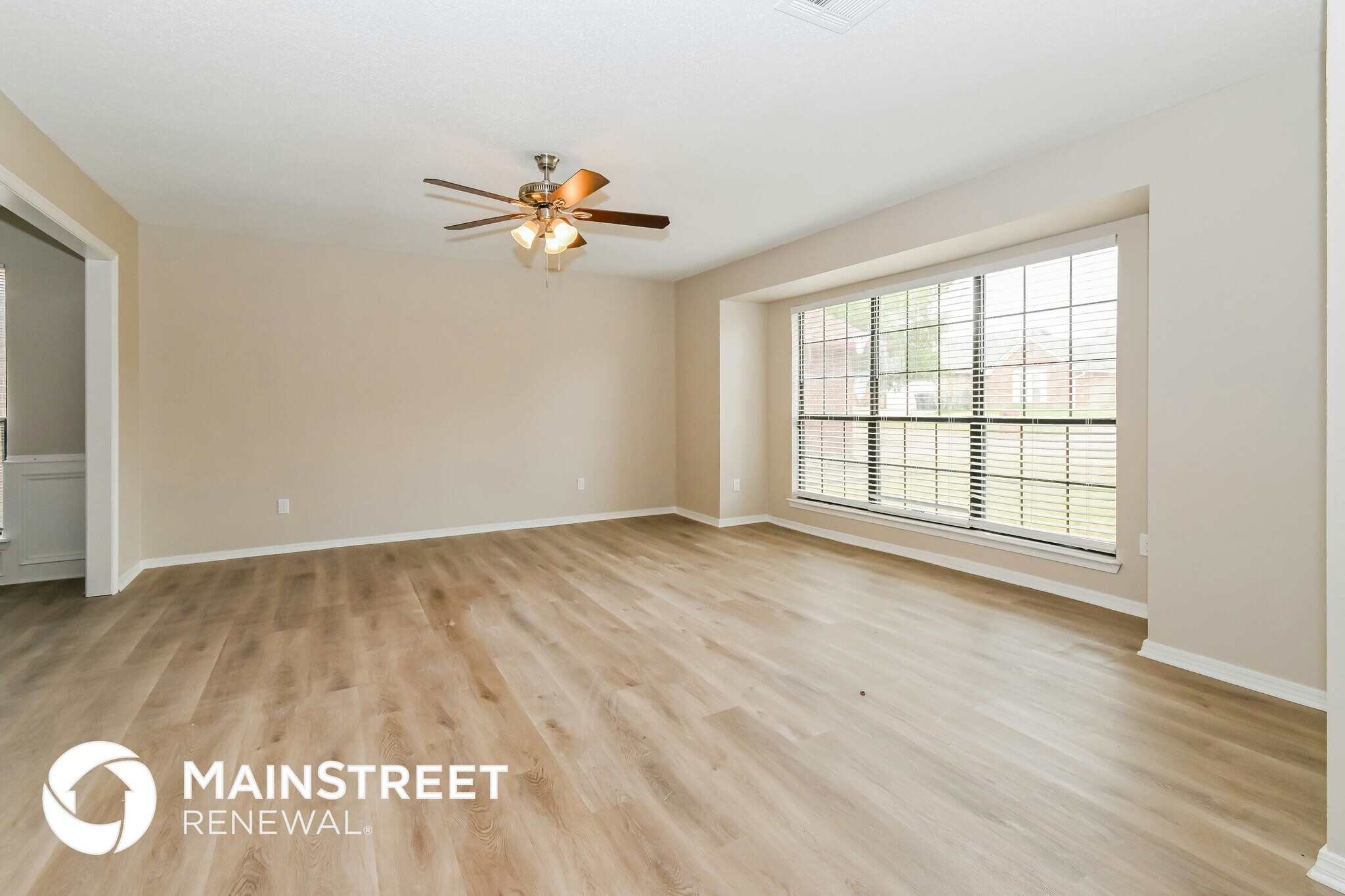 Building Photo - 11916 Silver Sun Dr