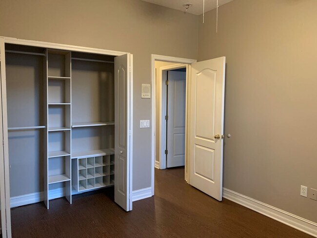 Building Photo - MOVE IN SPECIAL- Charming 3/2 home w/ formal office/4th bedroom and fenced yard in Harmony