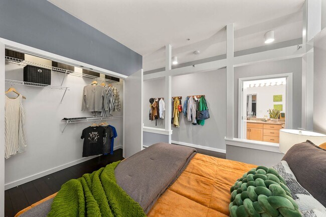 Building Photo - 1Bd/1Ba Seattle Condo