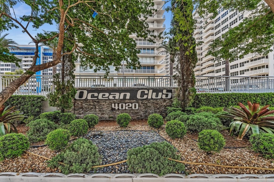 Building Photo - 4020 Galt Ocean Dr