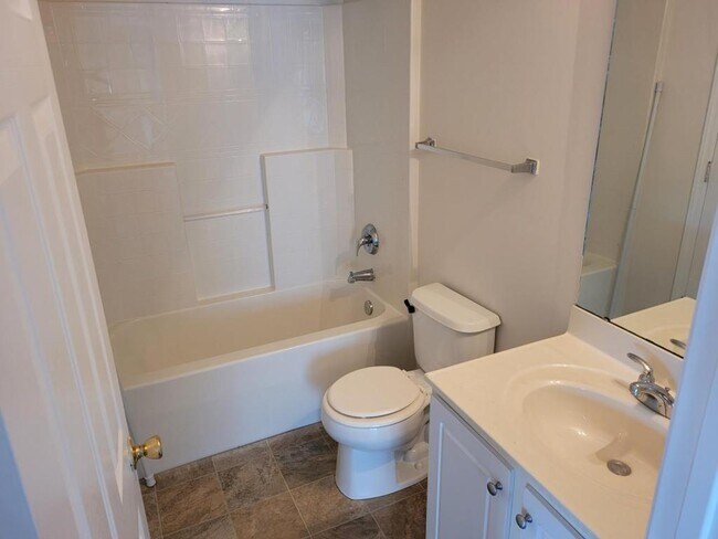 Building Photo - 1203 Wyngate Dr