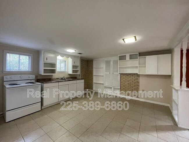 Building Photo - 1213 N Coolidge Ave