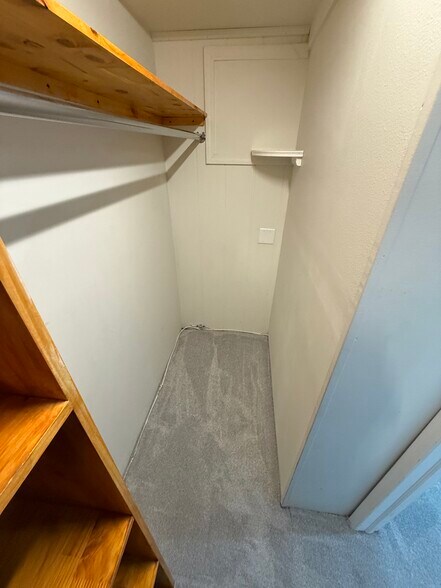 Building Photo - 202 S Catherine St