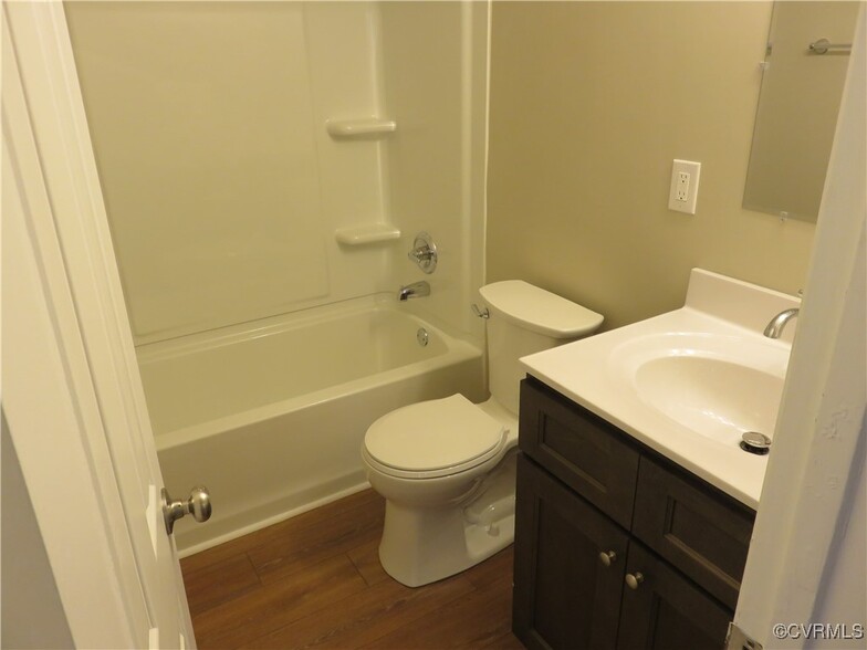 Building Photo - 1621 Dearborn Dr