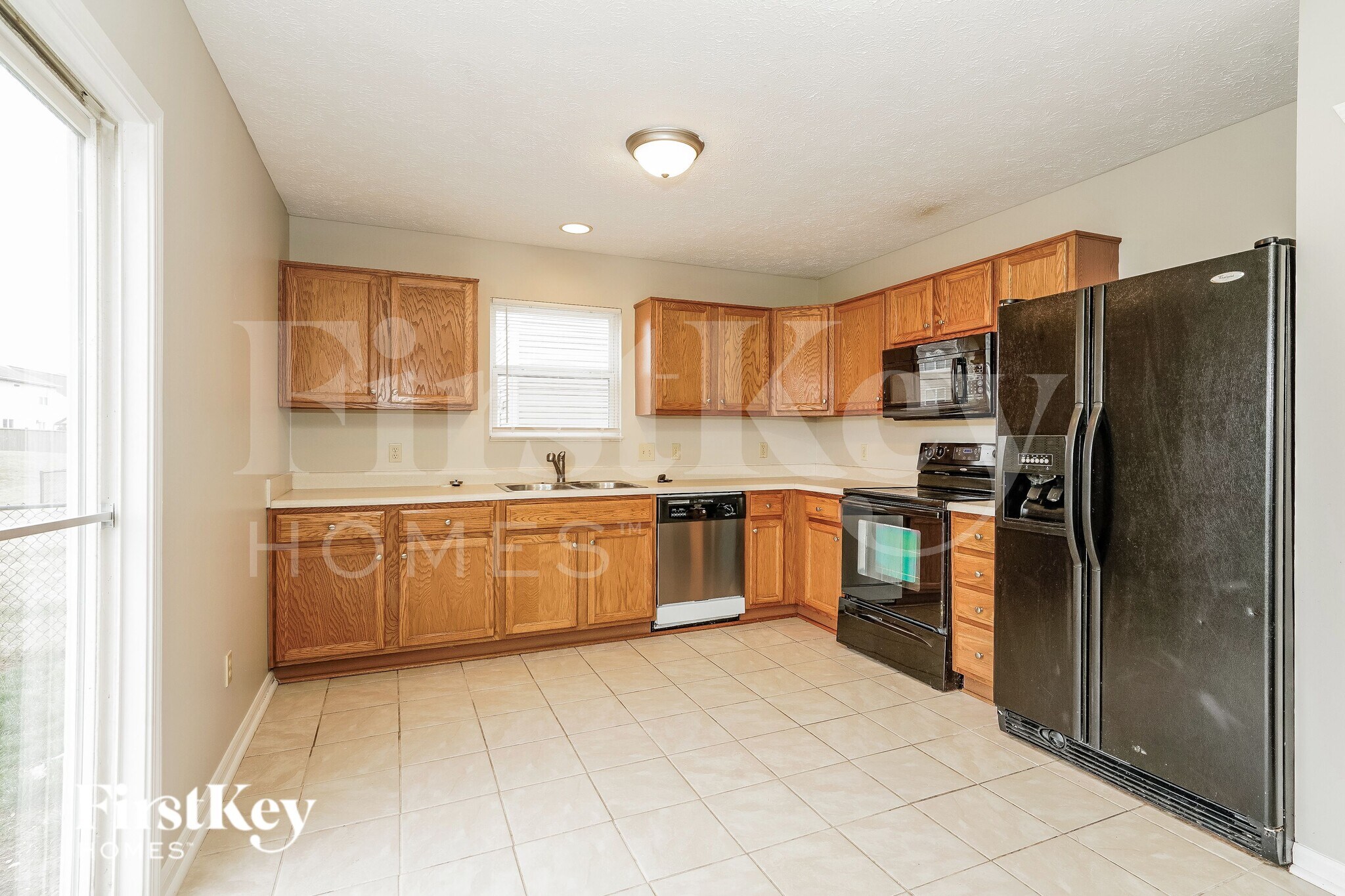 Building Photo - 3149 Monterey Dr