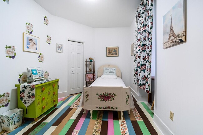 Building Photo - 1022 Wise St