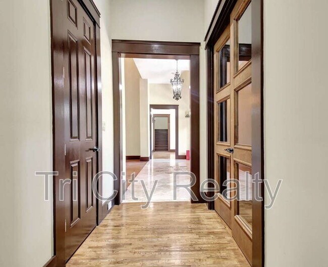 Building Photo - 250 Moss Creek Walk