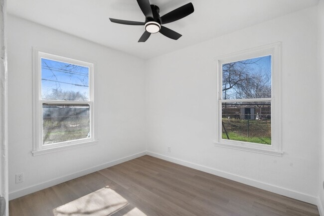 Building Photo - Fairlawn 3 bedroom, 1 bath ready for move-in