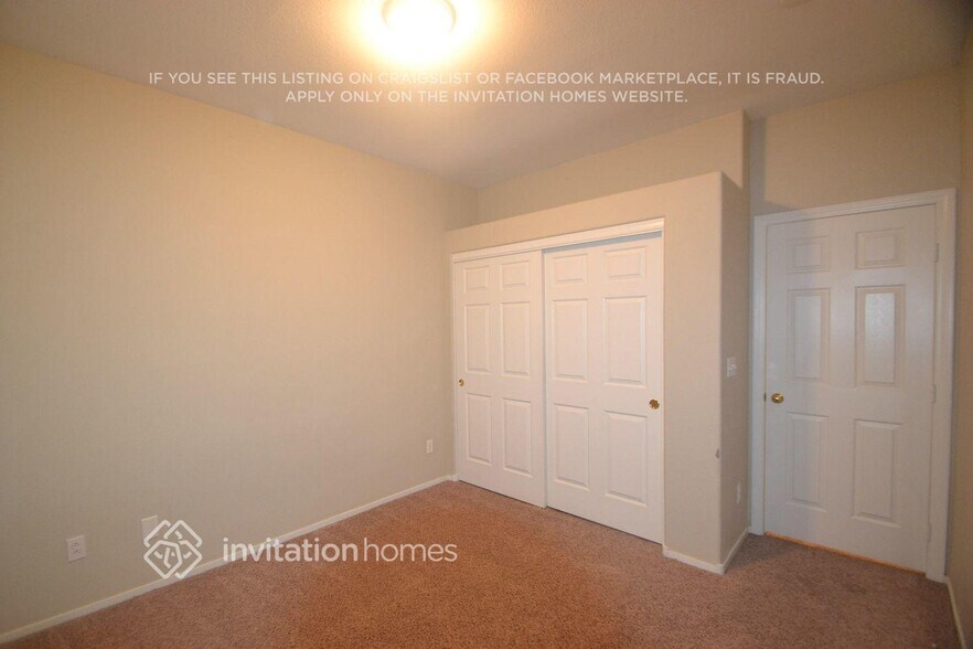 Building Photo - 8840 Crooked Shell Ave