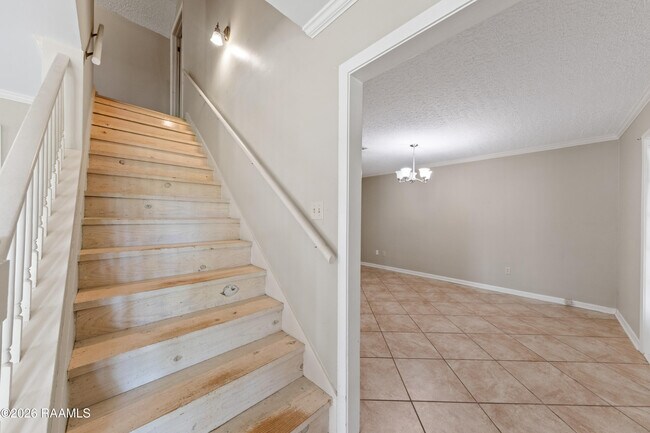 Building Photo - 101 Wisteria Dr