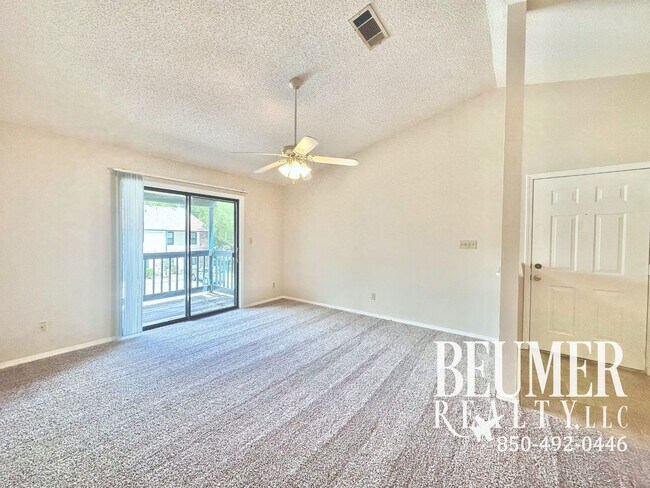 Building Photo - 2bd/2ba Condo in Prime Location on Scenic Highway