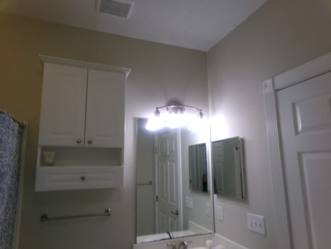Building Photo - 4879 Dahlia Ct
