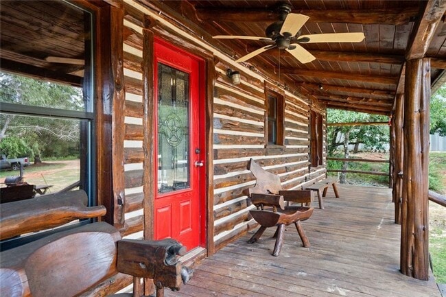 Building Photo - 1043 Lewis Ln