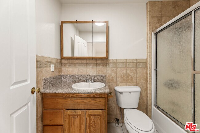 Building Photo - 11738 Valley View Ave