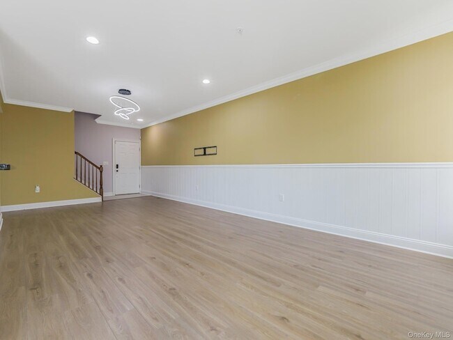 Building Photo - 1115 Balsam Dr