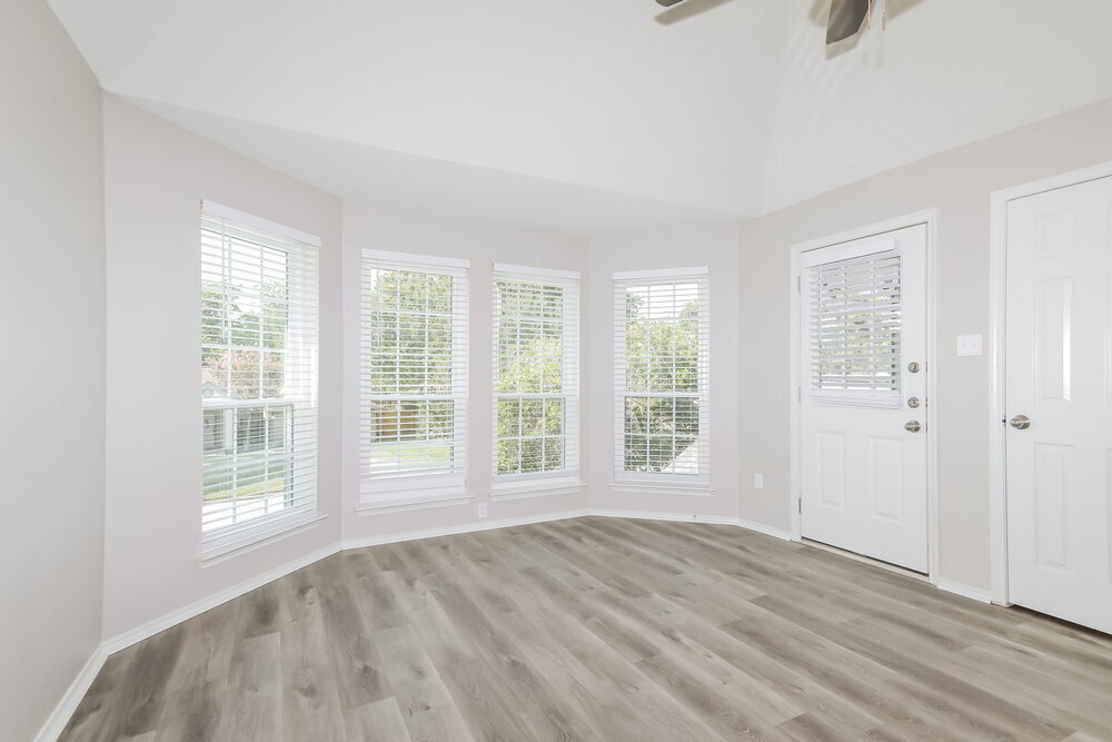 Building Photo - 17003 Spruce Run Dr