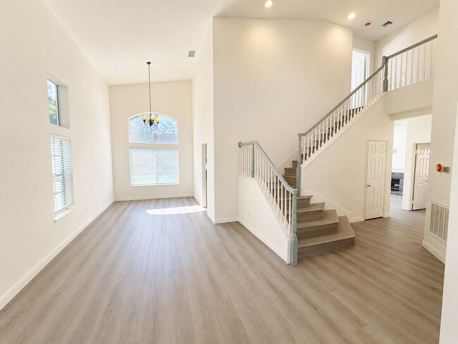 Building Photo - 5178 Corte Vistora
