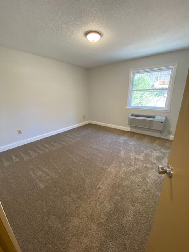 Building Photo - 30 Success Ave