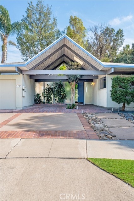 Building Photo - 4924 E Elsinore Ave