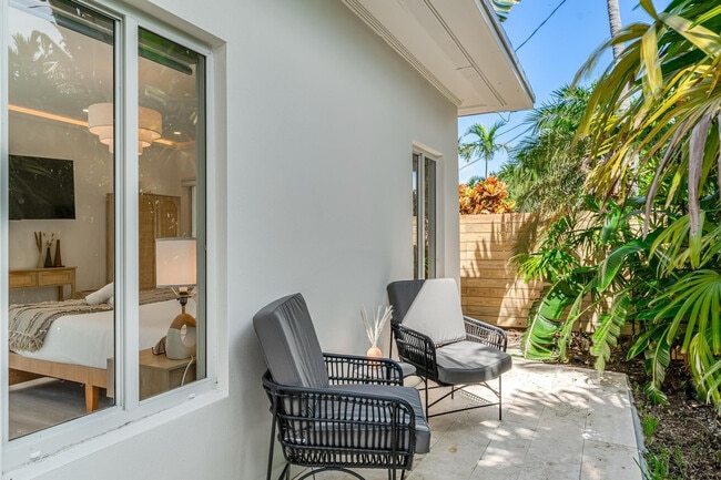 Building Photo - 616 NE 16th Terrace