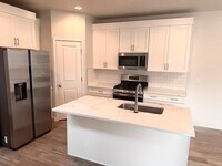 Building Photo - 15046 S Wild Horse Wy