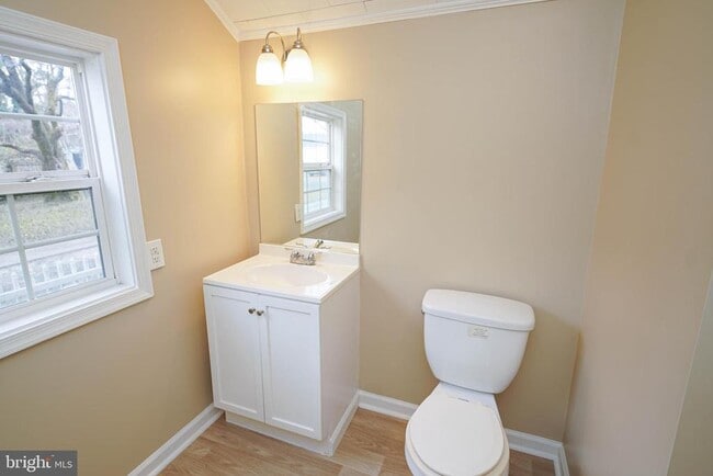 Building Photo - 308 Cherry Way