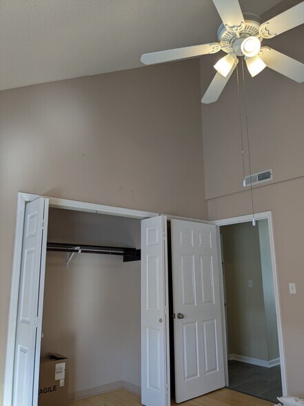 Building Photo - 3700 Golf Colony Ln