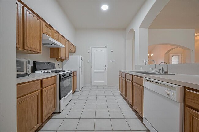 Building Photo - 4811 Tracemeadow Dr