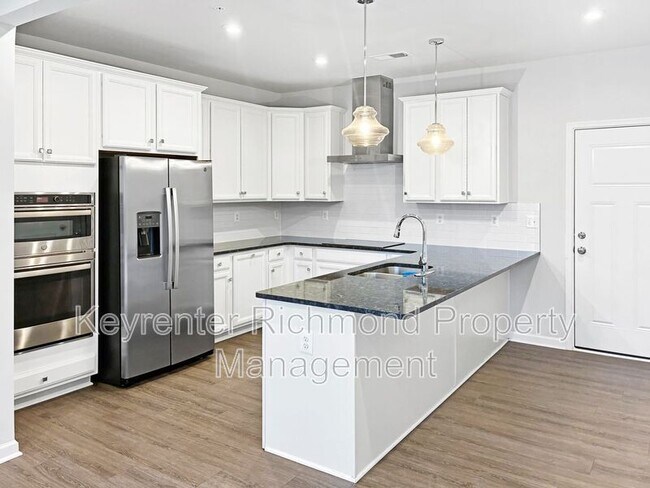 Building Photo - 719 McCormick Farm Dr