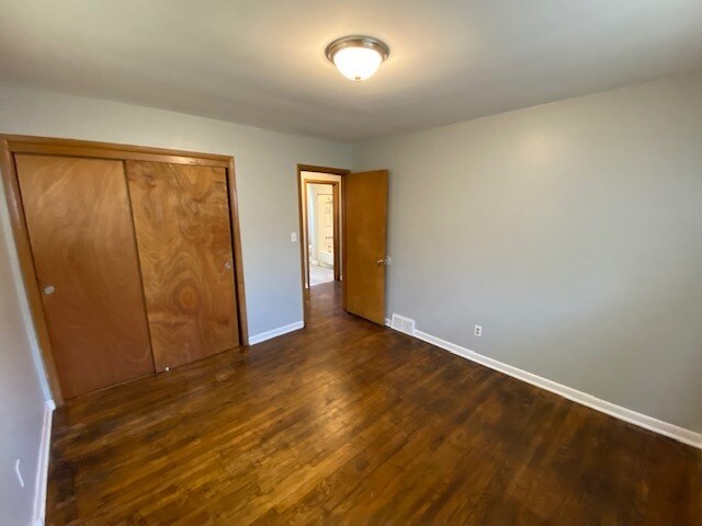 Building Photo - 3579 Eakin Rd
