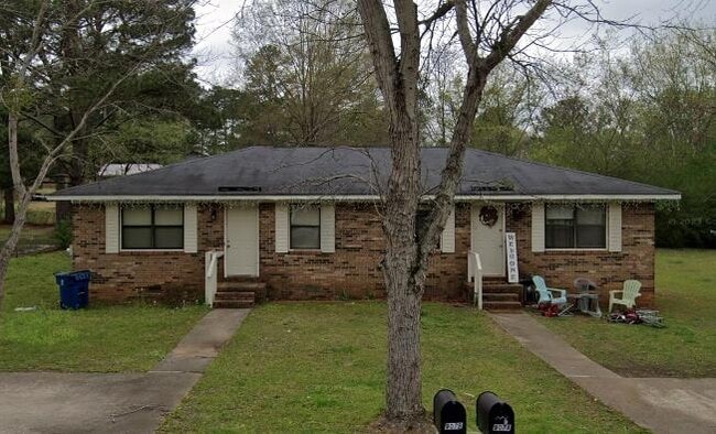 Building Photo - 907 Ivan Dr SW