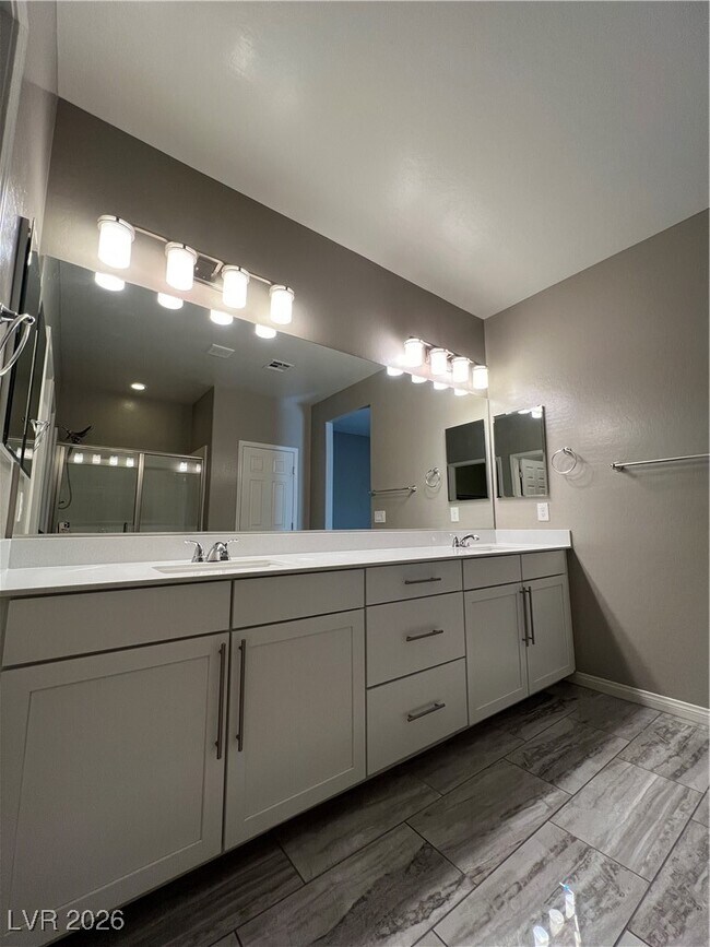 Building Photo - 9126 Reinberg St