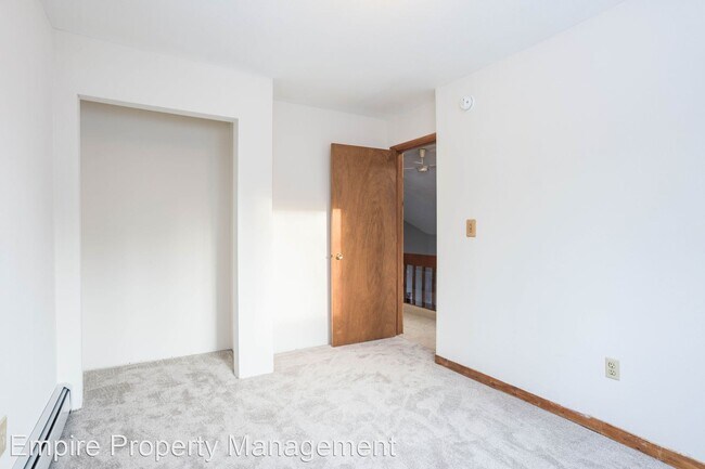 Building Photo - 5 br, 2.5 bath House - 2633 Diamond Street