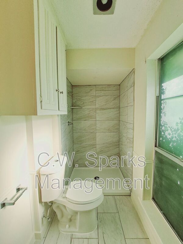 Building Photo - 4106 Cedar Creek Dr